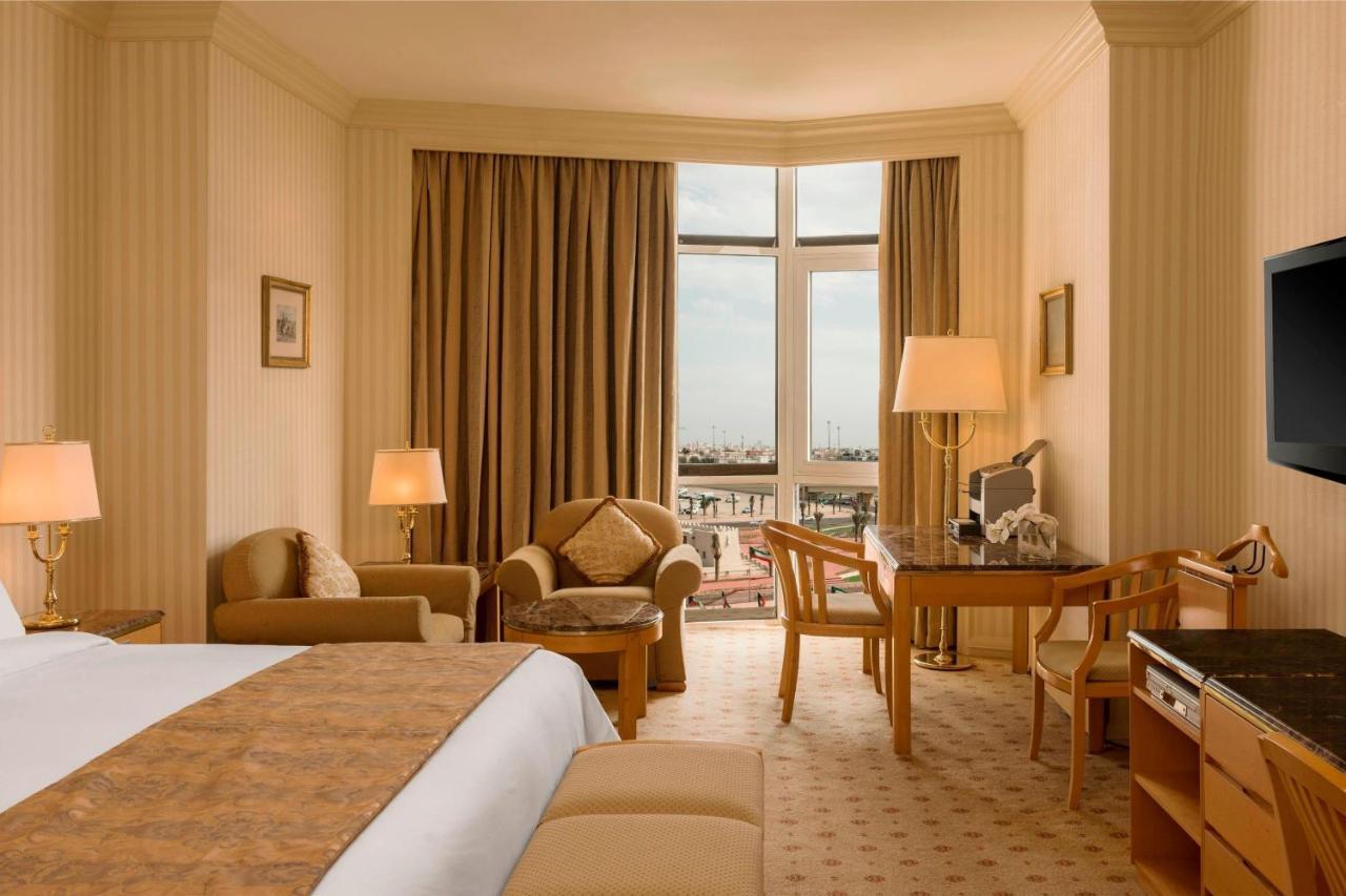 Sheraton Kuwait, A Luxury Collection Hotel, Kuwait City Exterior photo