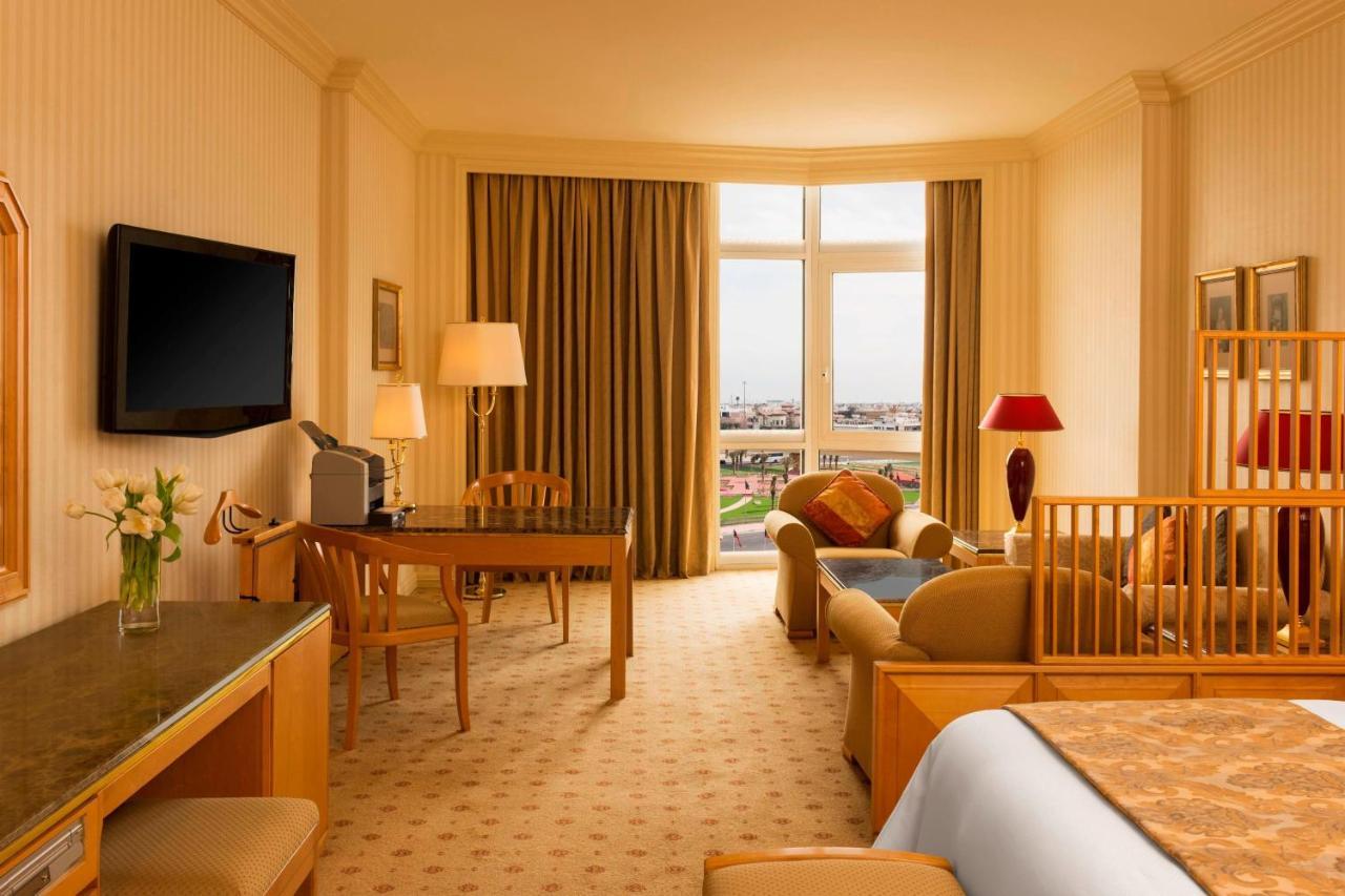 Sheraton Kuwait, A Luxury Collection Hotel, Kuwait City Exterior photo