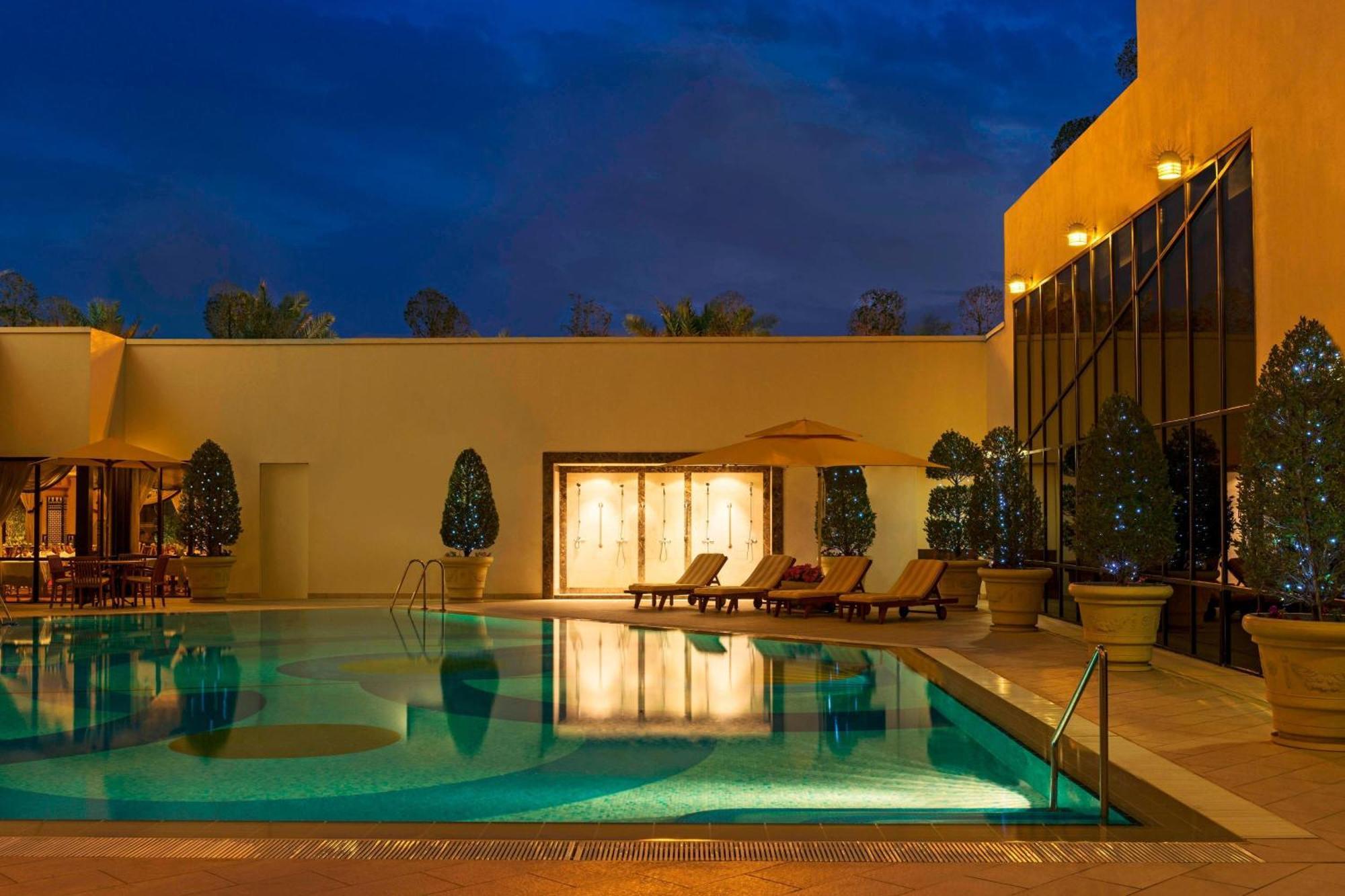 Sheraton Kuwait, A Luxury Collection Hotel, Kuwait City Exterior photo