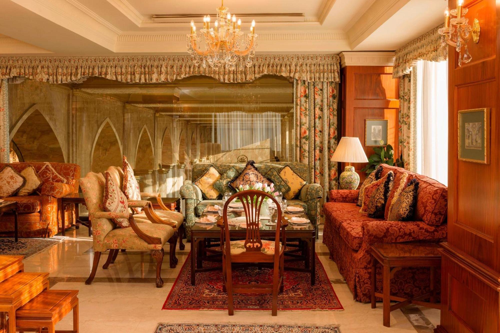 Sheraton Kuwait, A Luxury Collection Hotel, Kuwait City Exterior photo