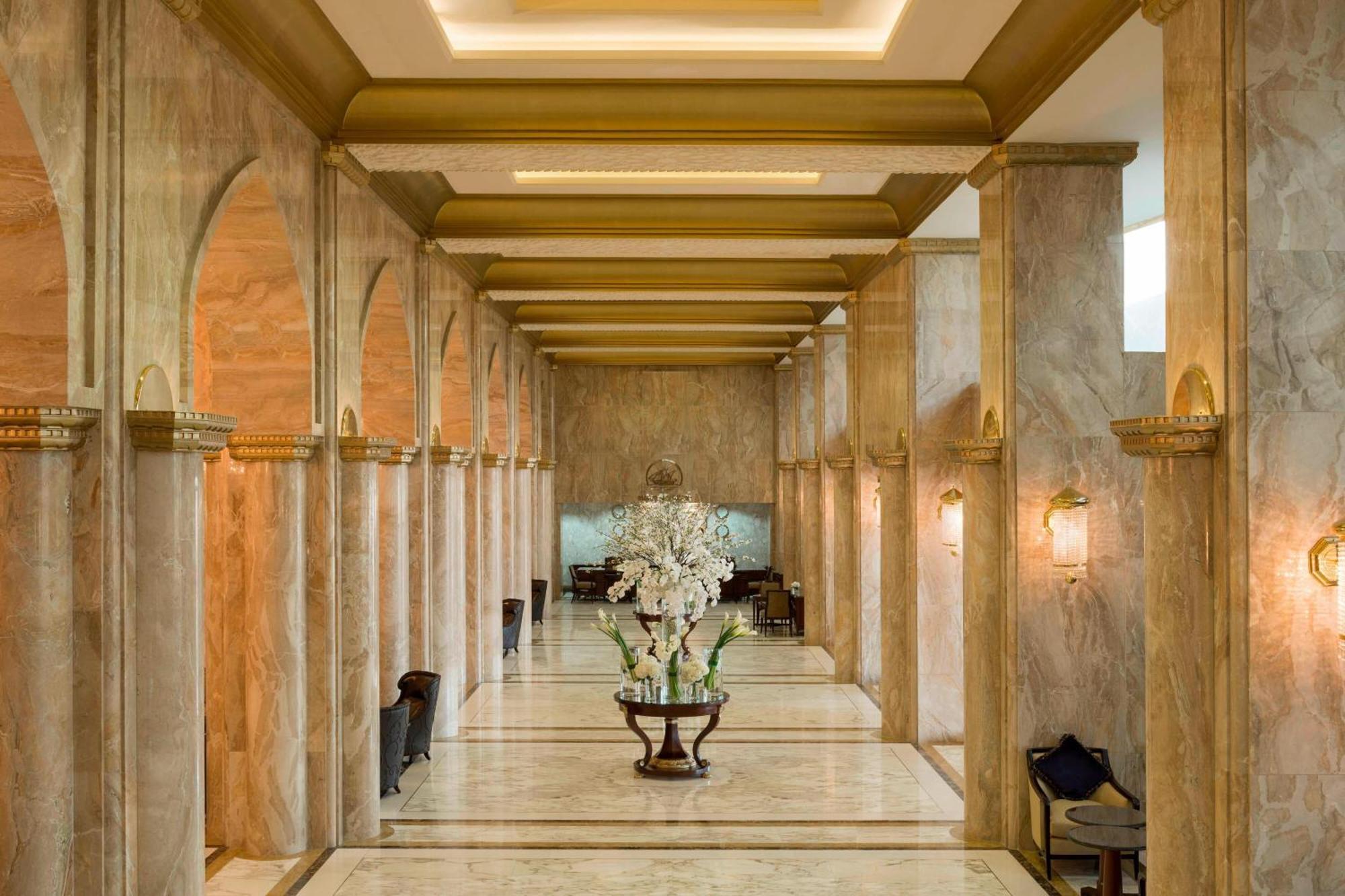 Sheraton Kuwait, A Luxury Collection Hotel, Kuwait City Exterior photo